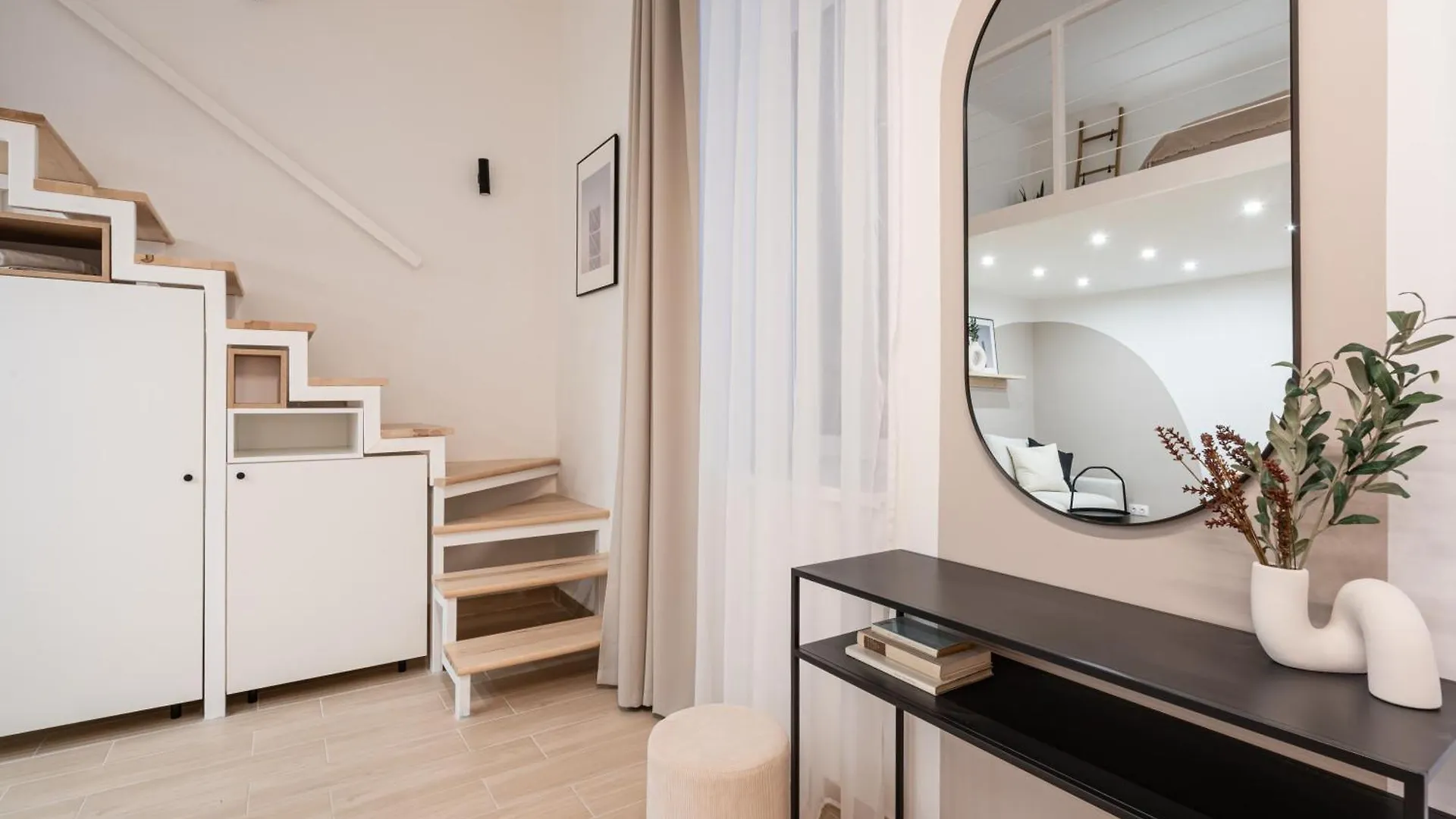 KL35 - Boutique Apartments, Best Location by BQA Будапешт